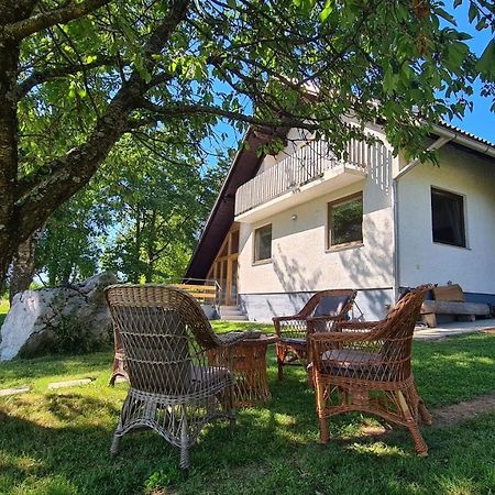 Forestside House Gacka With Relax Area Sinac Eksteriør billede